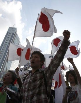 2010_1002demo_tokyo.jpg